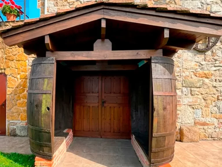 Entrada a un llagar asturiano